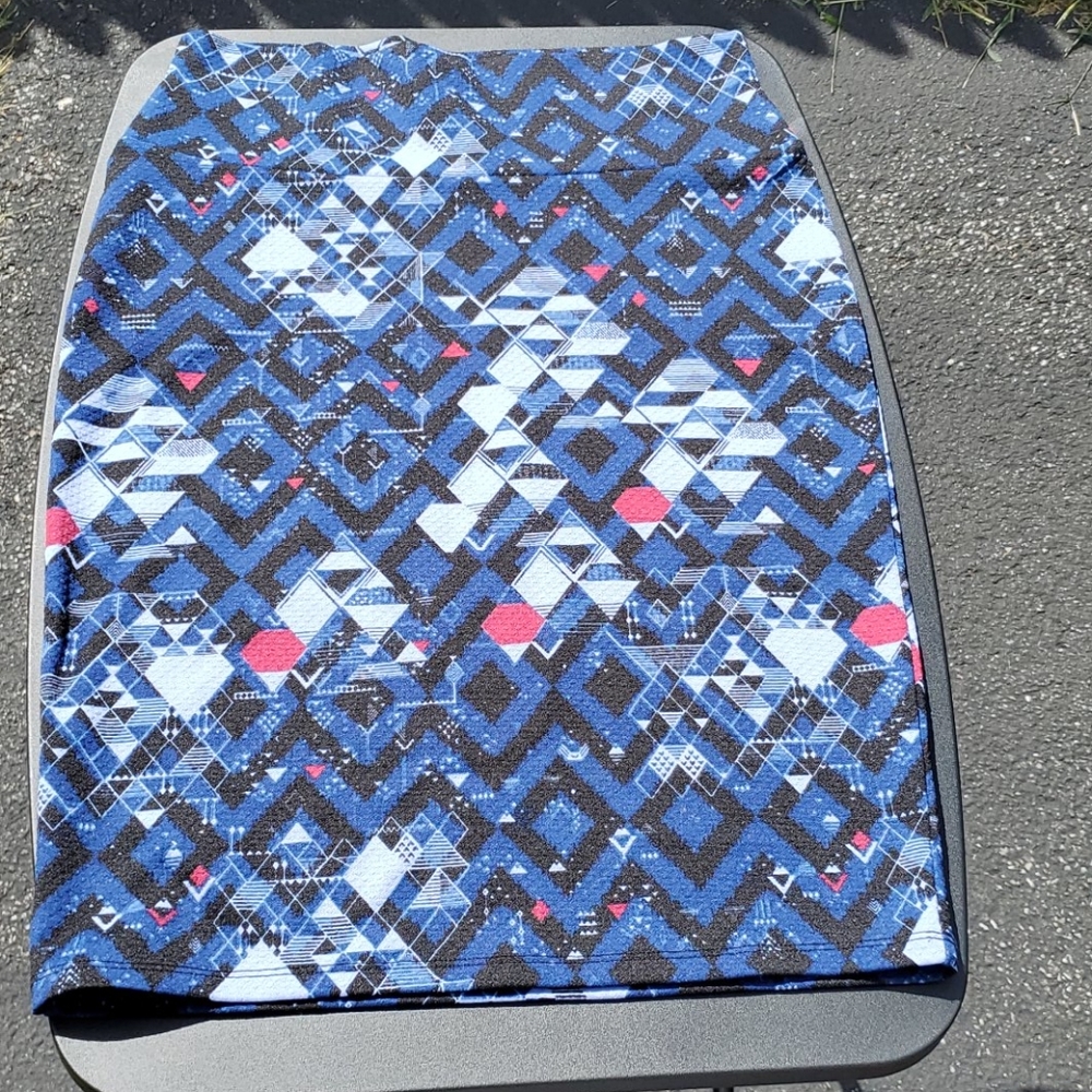Lularoe skirt size small